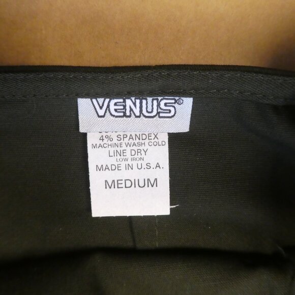 Venus Skirt with Pockets and buckle - Picture 7 of 9